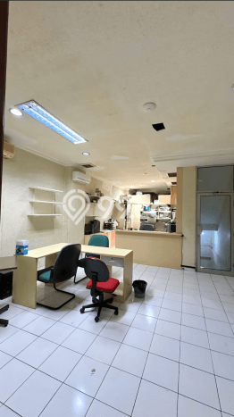 Ruko Dijual di Jakarta Barat LT 67m2 & LB 270m2 Lokasi Terbaik! Ruko Dijual di Jakarta Barat LT 67m2 & LB 270m2 Lokasi Terbaik!