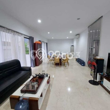 Rumah Mewah LB 430m2 Siap Huni Desain Elegan di Golf Island, Jakarta Utara Rumah Mewah LB 430m2 Siap Huni Desain Elegan di Golf Island, Jakarta Utara