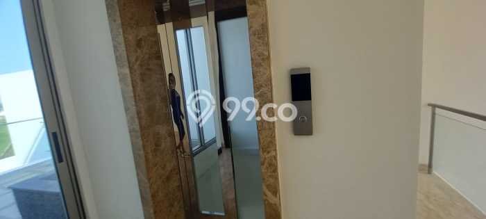 Rumah Luxury Modern Siap Huni di Golf Island Jakarta Utara Rumah Luxury Modern Siap Huni di Golf Island Jakarta Utara