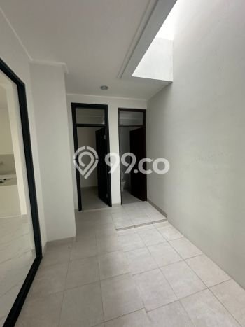 Disewakan! Rumah 3 Kamar Tidur &
3 Kamar Mandi di Pantai Indah Kapuk 2, Jakarta Utara Disewakan! Rumah 3 Kamar Tidur &
3 Kamar Mandi di Pantai Indah Kapuk 2, Jakarta Utara