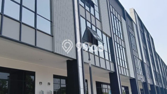 Disewakan Ruko Strategis Kawasan Pantai Indah Kapuk 2, Luas 684m², Pusat Bisnis Disewakan Ruko Strategis Kawasan Pantai Indah Kapuk 2, Luas 684m², Pusat Bisnis