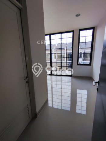 Unit Ruko Disewa Lokasi Kelapa Gading, Jakarta Utara Spesifikasi Luas Bangunan 212m2 Unit Ruko Disewa Lokasi Kelapa Gading, Jakarta Utara Spesifikasi Luas Bangunan 212m2