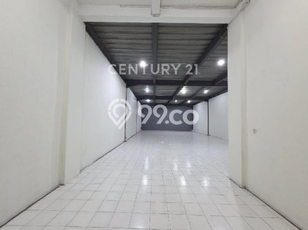 Unit Gudang Dijual di Jakarta Utara LT 904m2 & LB 2713m2 Unit Gudang Dijual di Jakarta Utara LT 904m2 & LB 2713m2