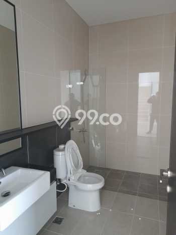 Jual Rumah Mewah Elegan Dengan View Eksklusif di Gading Serpong, Tangerang Jual Rumah Mewah Elegan Dengan View Eksklusif di Gading Serpong, Tangerang