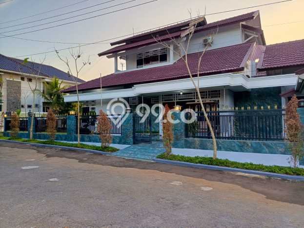 Rumah Elit Modern Siap Huni di Srondol Semarang Rumah Elit Modern Siap Huni di Srondol Semarang