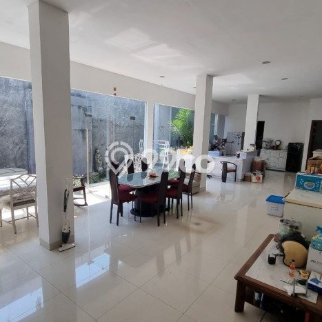 Rumah Elit Modern Tanpa Renovasi di Bukit Sari Semarang Rumah Elit Modern Tanpa Renovasi di Bukit Sari Semarang