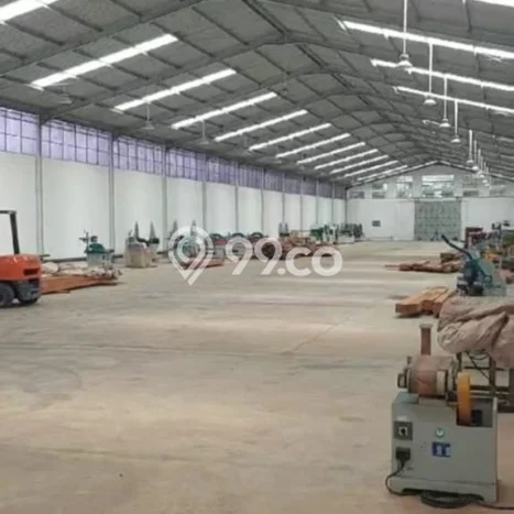 Gudang Dijual di Sragen LT 11451m2, LB 6423m2 untuk Investasi Gudang Dijual di Sragen LT 11451m2, LB 6423m2 untuk Investasi
