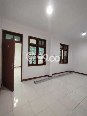 Sewa Rumah Murah di Pulomas Jakarta Timur dengan 4 KT Sewa Rumah Murah di Pulomas Jakarta Timur dengan 4 KT