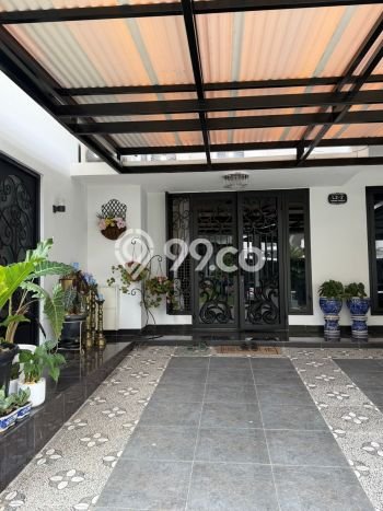 Hunian Mewah Siap Huni LT 144m2 di BSD, Tangerang Selatan Hunian Mewah Siap Huni LT 144m2 di BSD, Tangerang Selatan