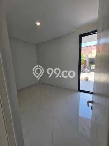 Rumah Modern Minimalis 4 KT Siap Huni di Rungkut Rumah Modern Minimalis 4 KT Siap Huni di Rungkut