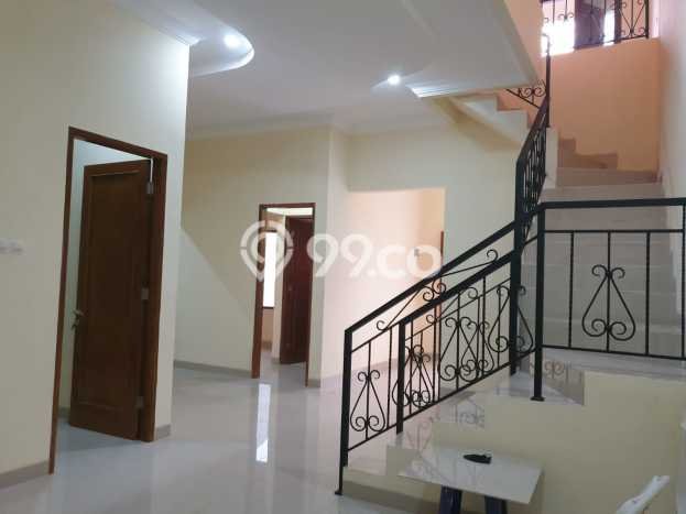 Rumah Mewah LB 280m2 Siap Huni Desain Elegan di Rawamangun, Jakarta Timur Rumah Mewah LB 280m2 Siap Huni Desain Elegan di Rawamangun, Jakarta Timur