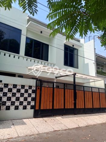 Disewakan Rumah Murah di Rawamangun Jakarta Timur dengan 5 KT Disewakan Rumah Murah di Rawamangun Jakarta Timur dengan 5 KT