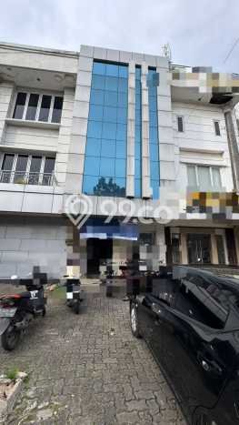 Disewakan Ruko komersial di Tebet luas bangunan 300m2 Disewakan Ruko komersial di Tebet luas bangunan 300m2