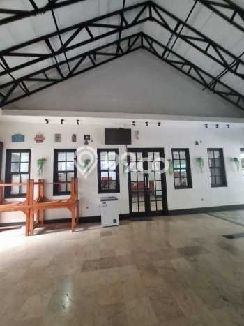 LOKASI STRATEGIS! Komersial Disewakan di Rawamangun, Luas 400m², Pusat Usaha LOKASI STRATEGIS! Komersial Disewakan di Rawamangun, Luas 400m², Pusat Usaha