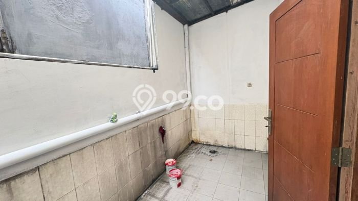 Lokasi terbaik! Rumah siap pakai disewakan di Duren Sawit LB 160m2 Lokasi terbaik! Rumah siap pakai disewakan di Duren Sawit LB 160m2