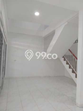 Rumah Elit Modern Tanpa Renovasi di Kayu Putih Jakarta Timur Rumah Elit Modern Tanpa Renovasi di Kayu Putih Jakarta Timur