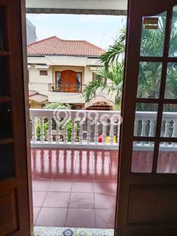 Disewakan Rumah Harga Terjangkau di Rawamangun Jakarta Timur dengan 4 Kamar Tidur Disewakan Rumah Harga Terjangkau di Rawamangun Jakarta Timur dengan 4 Kamar Tidur