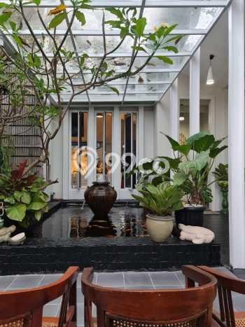 Ready to Use! Premium House LT 414m2 Desain Modern di Ragunan Ready to Use! Premium House LT 414m2 Desain Modern di Ragunan
