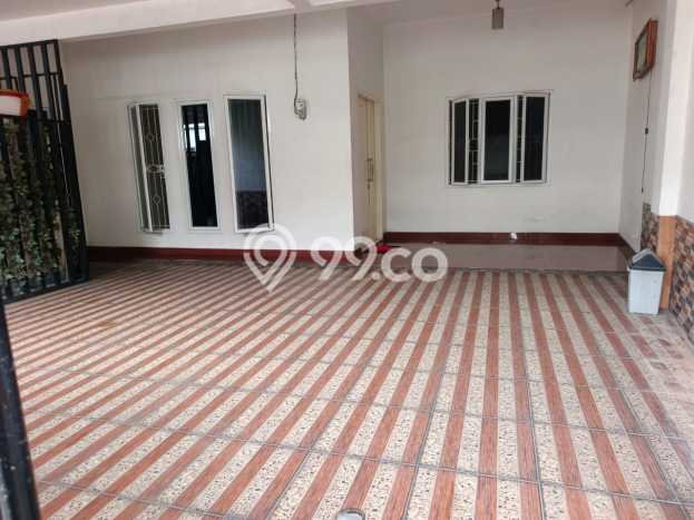 Disewakan! Rumah 3 Kamar Tidur &
3 Kamar Mandi di Kayu Putih, Jakarta Timur Disewakan! Rumah 3 Kamar Tidur &
3 Kamar Mandi di Kayu Putih, Jakarta Timur
