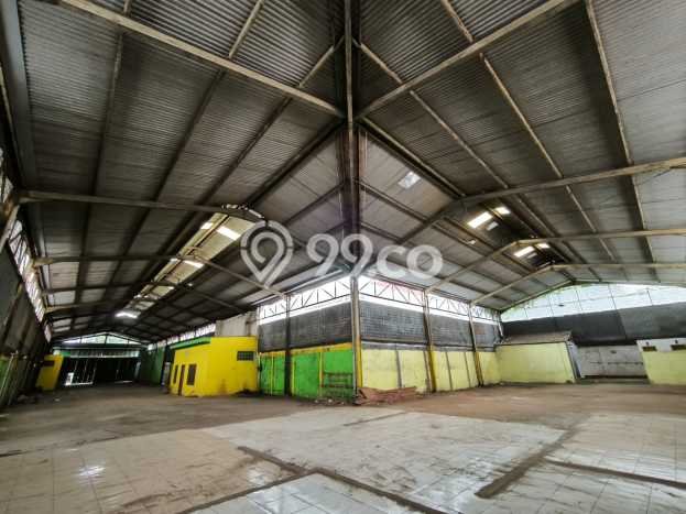 Unit Gudang disewakan di Jatinegara Jakarta Timur dengan LT 914m2 / LB 900m2 Unit Gudang disewakan di Jatinegara Jakarta Timur dengan LT 914m2 / LB 900m2