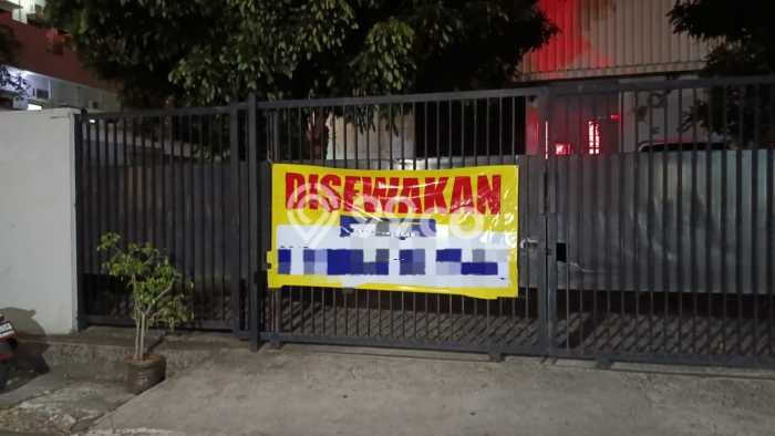 Unit Gudang Disewakan di Mampang di Area Ramai & Strategis Unit Gudang Disewakan di Mampang di Area Ramai & Strategis
