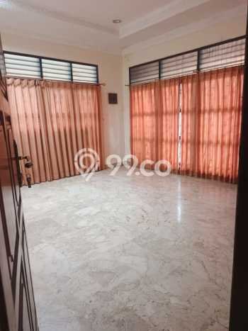 Disewakan! Rumah 9 Kamar Tidur &
8 Kamar Mandi di Slipi, Jakarta Barat Disewakan! Rumah 9 Kamar Tidur &
8 Kamar Mandi di Slipi, Jakarta Barat