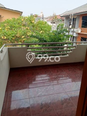Disewakan! Rumah 5 Kamar Tidur &
4 Kamar Mandi di Rawamangun, Jakarta Timur Disewakan! Rumah 5 Kamar Tidur &
4 Kamar Mandi di Rawamangun, Jakarta Timur