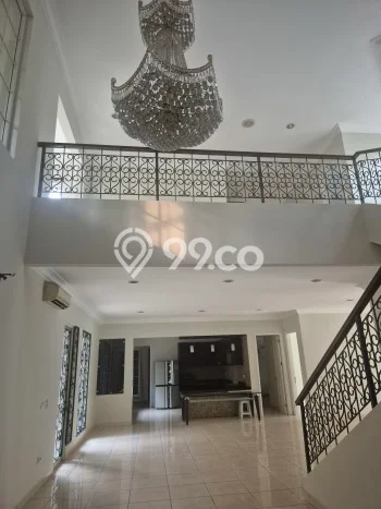 Rumah Eksklusif Siap Huni LT 560m2 di BSD, Tangerang Selatan Rumah Eksklusif Siap Huni LT 560m2 di BSD, Tangerang Selatan