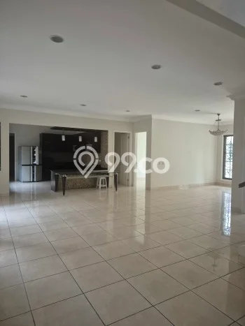 Rumah Eksklusif Siap Huni LT 560m2 di BSD, Tangerang Selatan Rumah Eksklusif Siap Huni LT 560m2 di BSD, Tangerang Selatan
