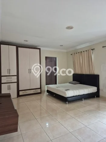 Rumah Eksklusif Siap Huni LT 560m2 di BSD, Tangerang Selatan Rumah Eksklusif Siap Huni LT 560m2 di BSD, Tangerang Selatan