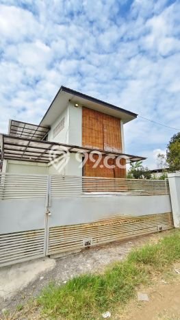 BEST OFFER! Rumah Untuk Investasi di Bumiaji, Luas 340m2m² Bangunan 94m2m² BEST OFFER! Rumah Untuk Investasi di Bumiaji, Luas 340m2m² Bangunan 94m2m²