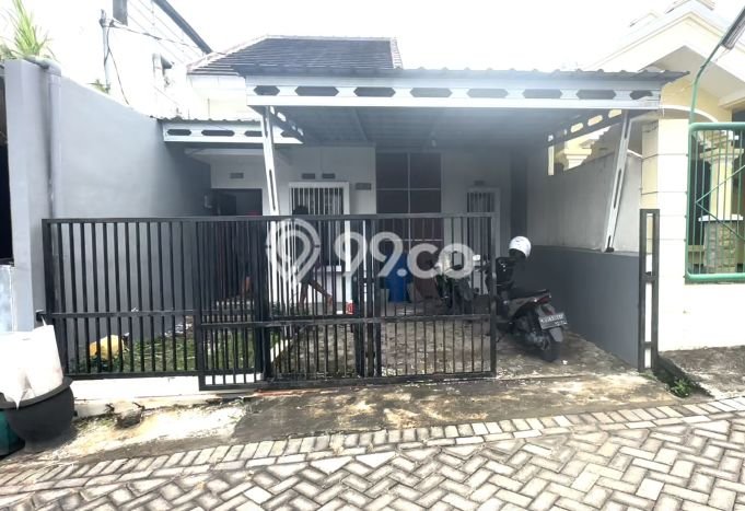 For Sale Rumah 3 Kamar Lokasi Ideal Bagus dan Strategis di Karangploso For Sale Rumah 3 Kamar Lokasi Ideal Bagus dan Strategis di Karangploso