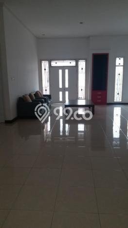 Ready to Use! Premium House LT 200m2 Desain Elegan di Araya Ready to Use! Premium House LT 200m2 Desain Elegan di Araya