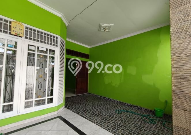 Rumah Modern Cantik 5 Kamar Siap Huni di Singosari Rumah Modern Cantik 5 Kamar Siap Huni di Singosari