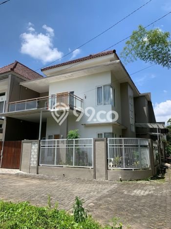 For Sale Hunian Rumah Terawat 7 Kamar di Tlogomas, Malang For Sale Hunian Rumah Terawat 7 Kamar di Tlogomas, Malang