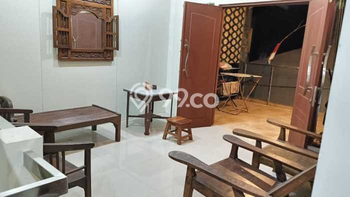 Siap Huni Rumah Minimalis & Modern LB 200m2 di Batu Siap Huni Rumah Minimalis & Modern LB 200m2 di Batu