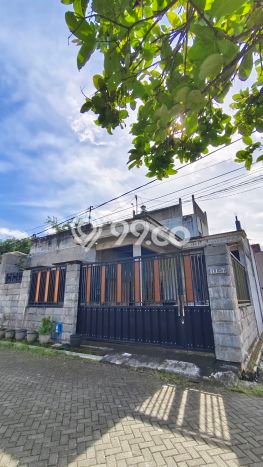 Rumah Strategis Modern Lb 150m2 di Sukun, Malang Rumah Strategis Modern Lb 150m2 di Sukun, Malang
