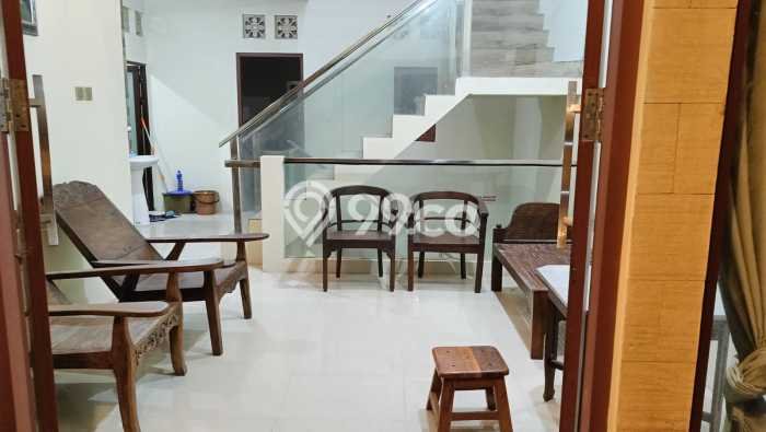Siap Huni Rumah Minimalis & Modern LB 200m2 di Batu Siap Huni Rumah Minimalis & Modern LB 200m2 di Batu