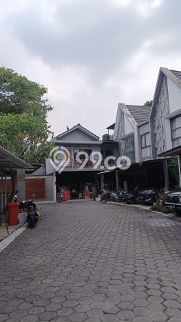 Rumah Elit Modern Tanpa Renovasi di Pondok Labu Jakarta Selatan Rumah Elit Modern Tanpa Renovasi di Pondok Labu Jakarta Selatan