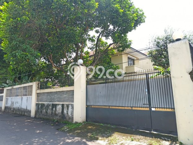 Siap Huni Hunian Elit 5 Kamar di Cilandak Dekat ke Mana Pun Siap Huni Hunian Elit 5 Kamar di Cilandak Dekat ke Mana Pun