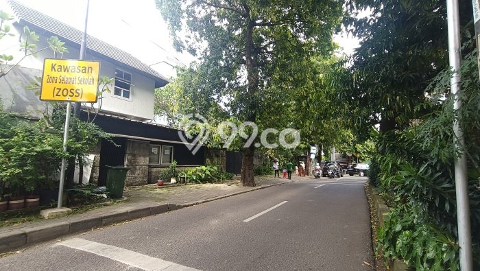 Rumah Mewah LB 595m2 Siap Huni Desain Elegan di Lebak Bulus, Jakarta Selatan Rumah Mewah LB 595m2 Siap Huni Desain Elegan di Lebak Bulus, Jakarta Selatan