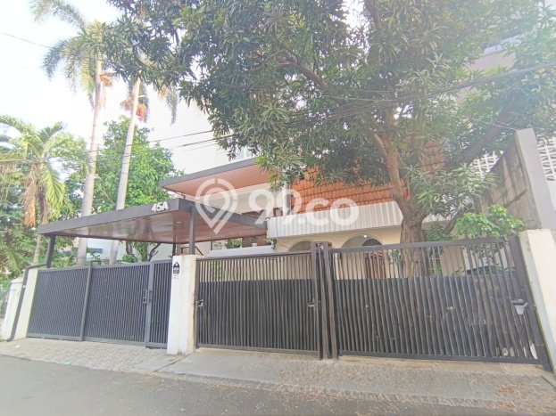 BEST OFFER! Rumah Nyaman area , LT 195m2m² Bangunan 300m2m² BEST OFFER! Rumah Nyaman area , LT 195m2m² Bangunan 300m2m²
