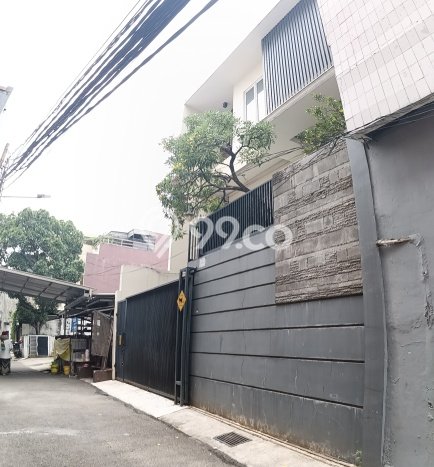 Rumah Strategis di Pusat Kota Gandaria, Jakarta Selatan - LT 171m² Rumah Strategis di Pusat Kota Gandaria, Jakarta Selatan - LT 171m²