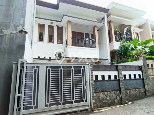 Rumah Mewah LB 188m2 Siap Pakai Desain Elegan di Kemang, Jakarta Selatan Rumah Mewah LB 188m2 Siap Pakai Desain Elegan di Kemang, Jakarta Selatan