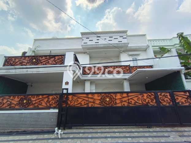 Siap Huni Hunian Elit 4 Kamar di Tebet Dekat ke Mana Pun Siap Huni Hunian Elit 4 Kamar di Tebet Dekat ke Mana Pun
