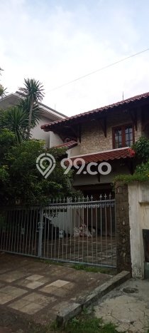 Rumah Elit Modern Tanpa Renovasi di Lebak Bulus Jakarta Selatan Rumah Elit Modern Tanpa Renovasi di Lebak Bulus Jakarta Selatan