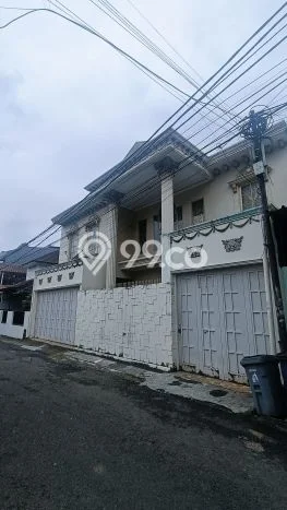 Dijual Hunian Mewah dengan Fasilitas Sekitar Komplit di Tebet, Jakarta Selatan Dijual Hunian Mewah dengan Fasilitas Sekitar Komplit di Tebet, Jakarta Selatan