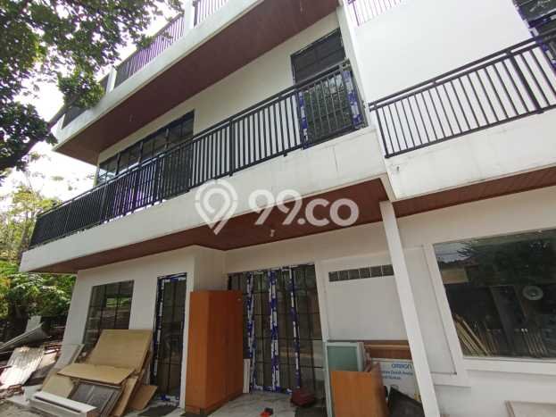 Rumah 4 Kamar di Pusat Kota Tebet, Jakarta Selatan - Harga Terjangkau Rumah 4 Kamar di Pusat Kota Tebet, Jakarta Selatan - Harga Terjangkau