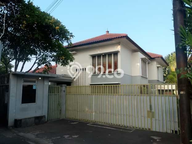 For Sale! Premium House LT 1290m2 Desain Elegan di Jati Padang For Sale! Premium House LT 1290m2 Desain Elegan di Jati Padang