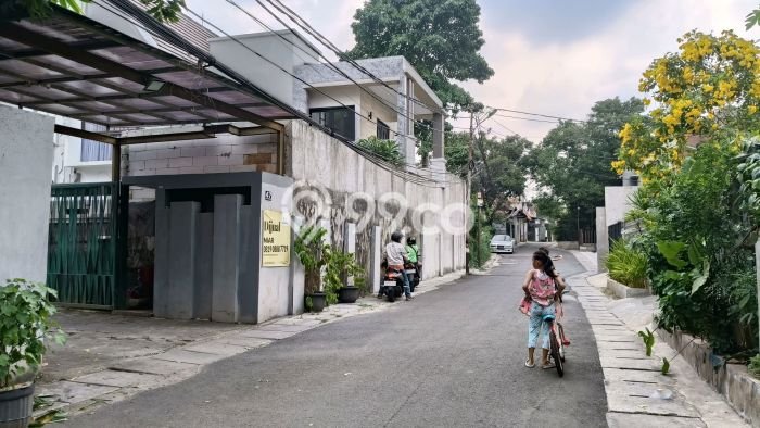 Rumah Elit Modern Tanpa Renovasi di Pondok Labu Jakarta Selatan Rumah Elit Modern Tanpa Renovasi di Pondok Labu Jakarta Selatan